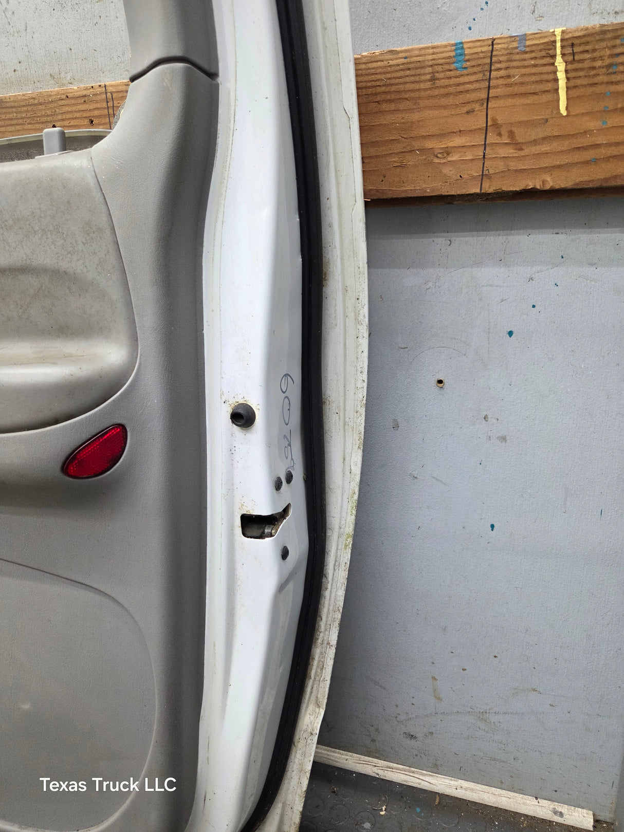 1997-2003 Ford F150 Extended / Regular Cab Passenger Side RH Front Door