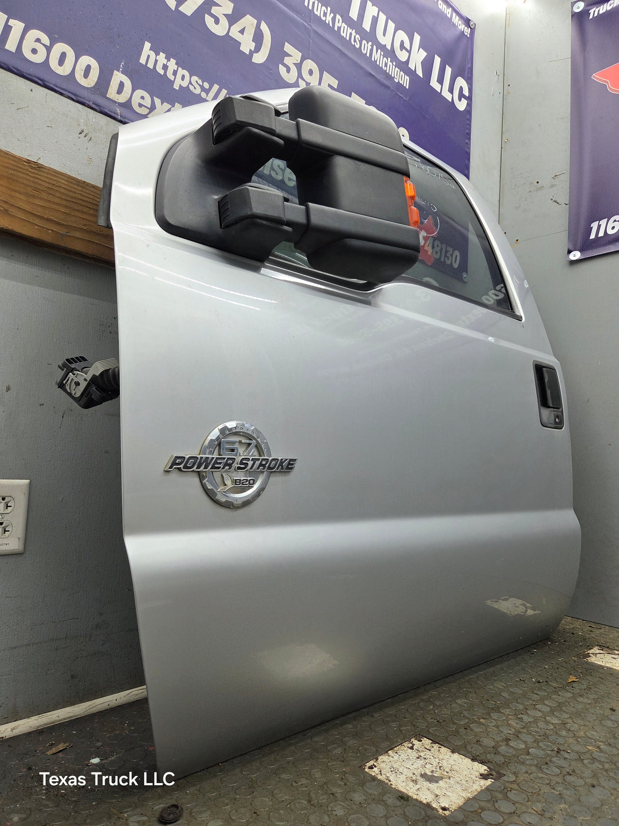 2012-2016 Ford Super Duty LH Driver Side Front Door F250 F350 F450 F550