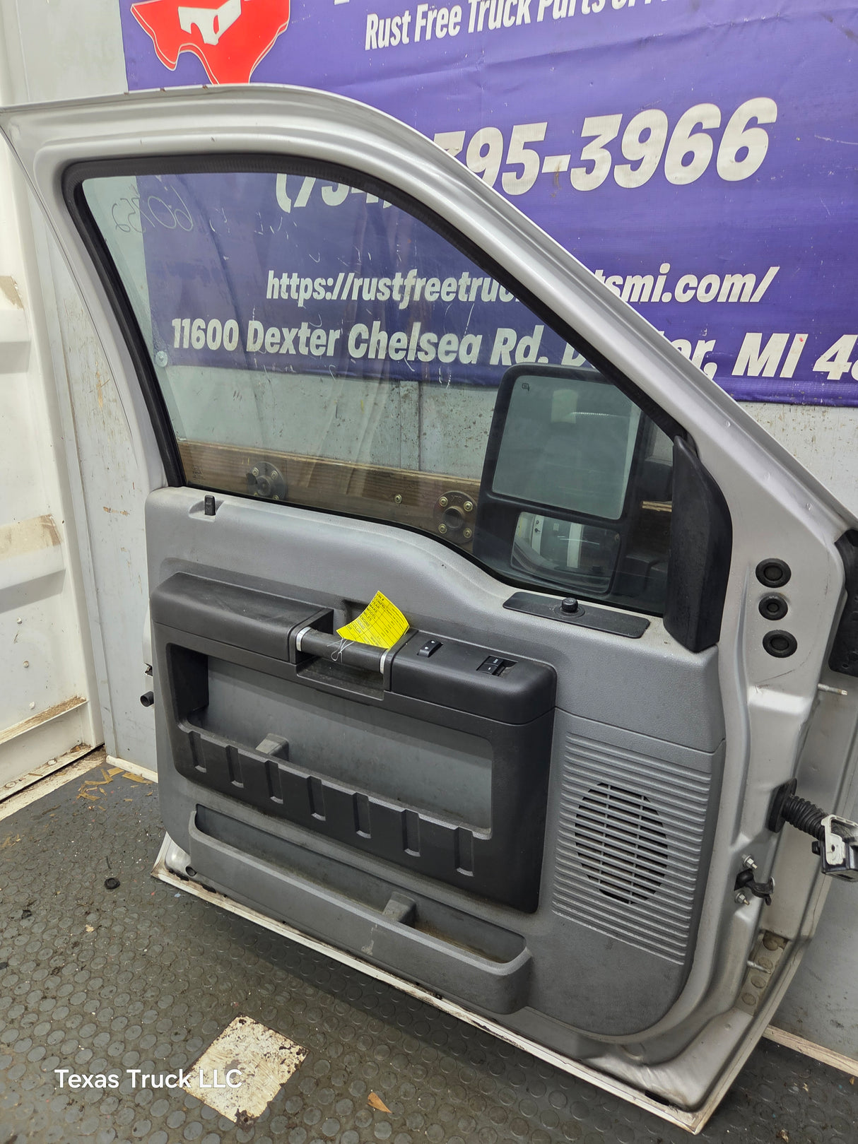 2012-2016 Ford Super Duty LH Driver Side Front Door F250 F350 F450 F550