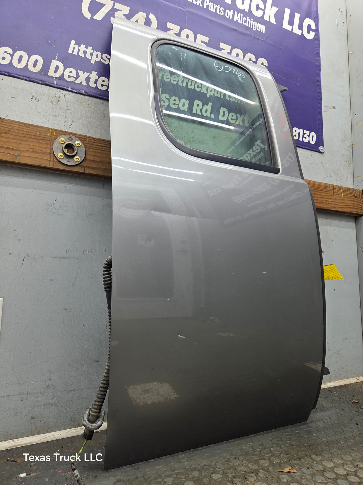 2007-2013 Chevrolet Silverado / GMC Sierra 1500 2500 3500 HD Passenger side Extended Cab RH Rear Door