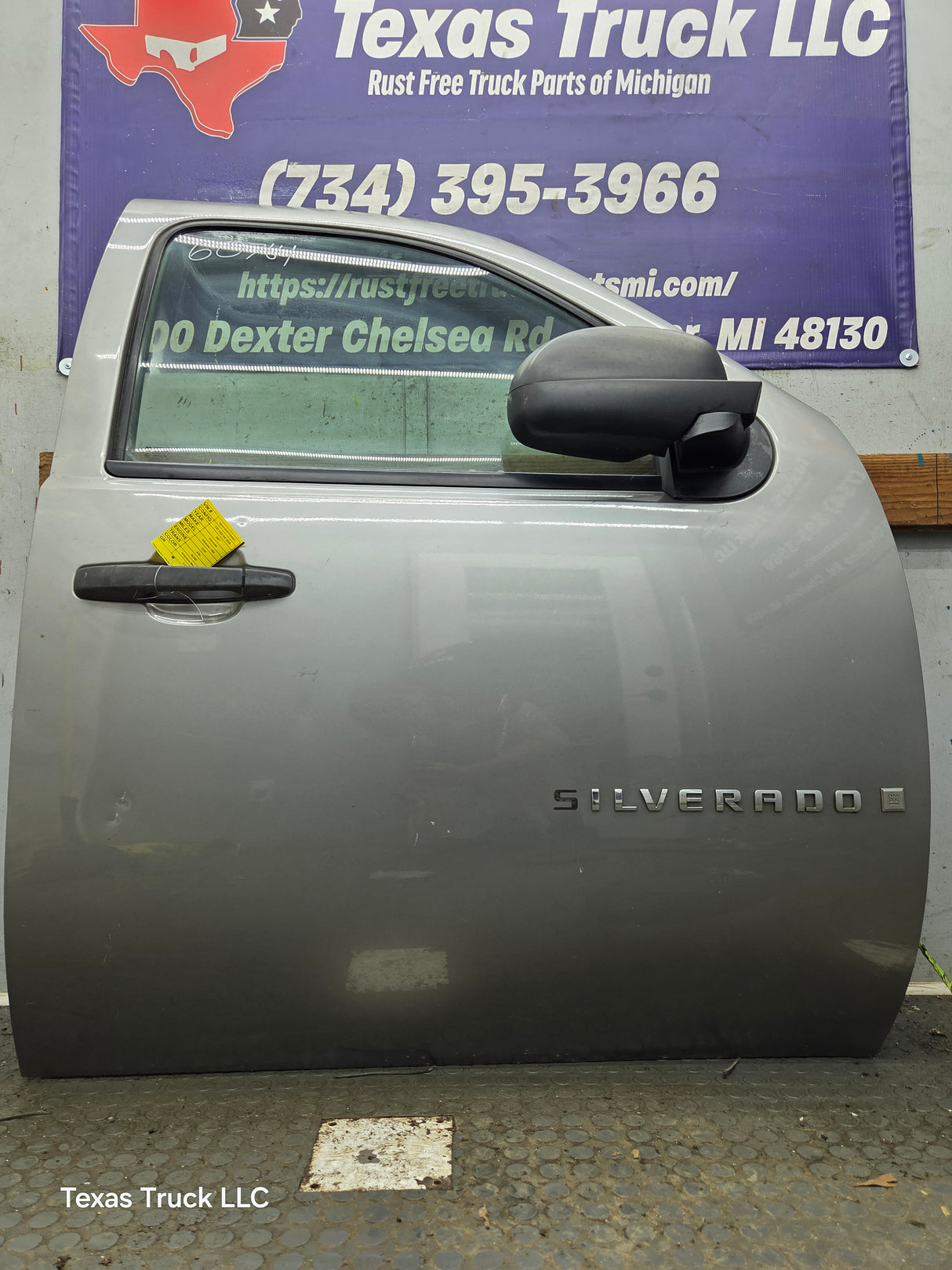 2007-2013 Chevrolet Silverado / GMC Sierra 1500 2500 3500 HD RH Front Passenger Side Door