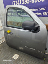 2007-2013 Chevrolet Silverado / GMC Sierra 1500 2500 3500 HD RH Front Passenger Side Door