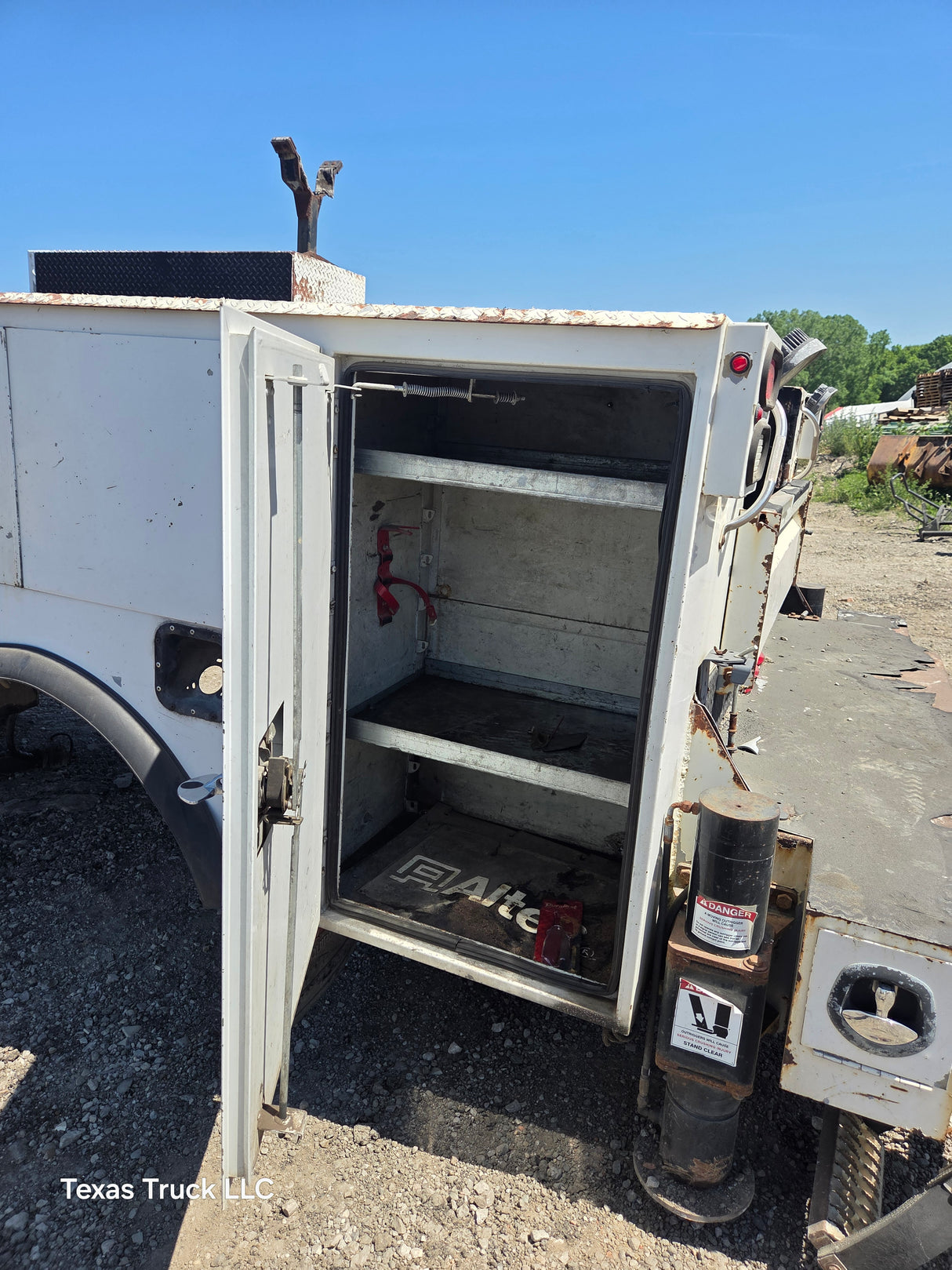 11' Steel Utility Crane Service Body For Dual Rear Wheel Utility Bed Universal