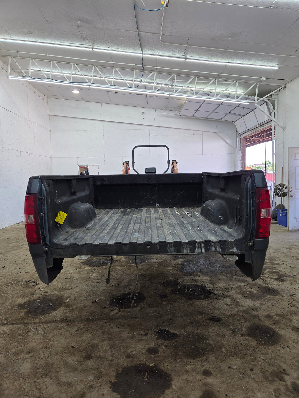 2007-2013 Chevrolet Silverado 1500 2500 3500 HD 6' 6" Short Truck