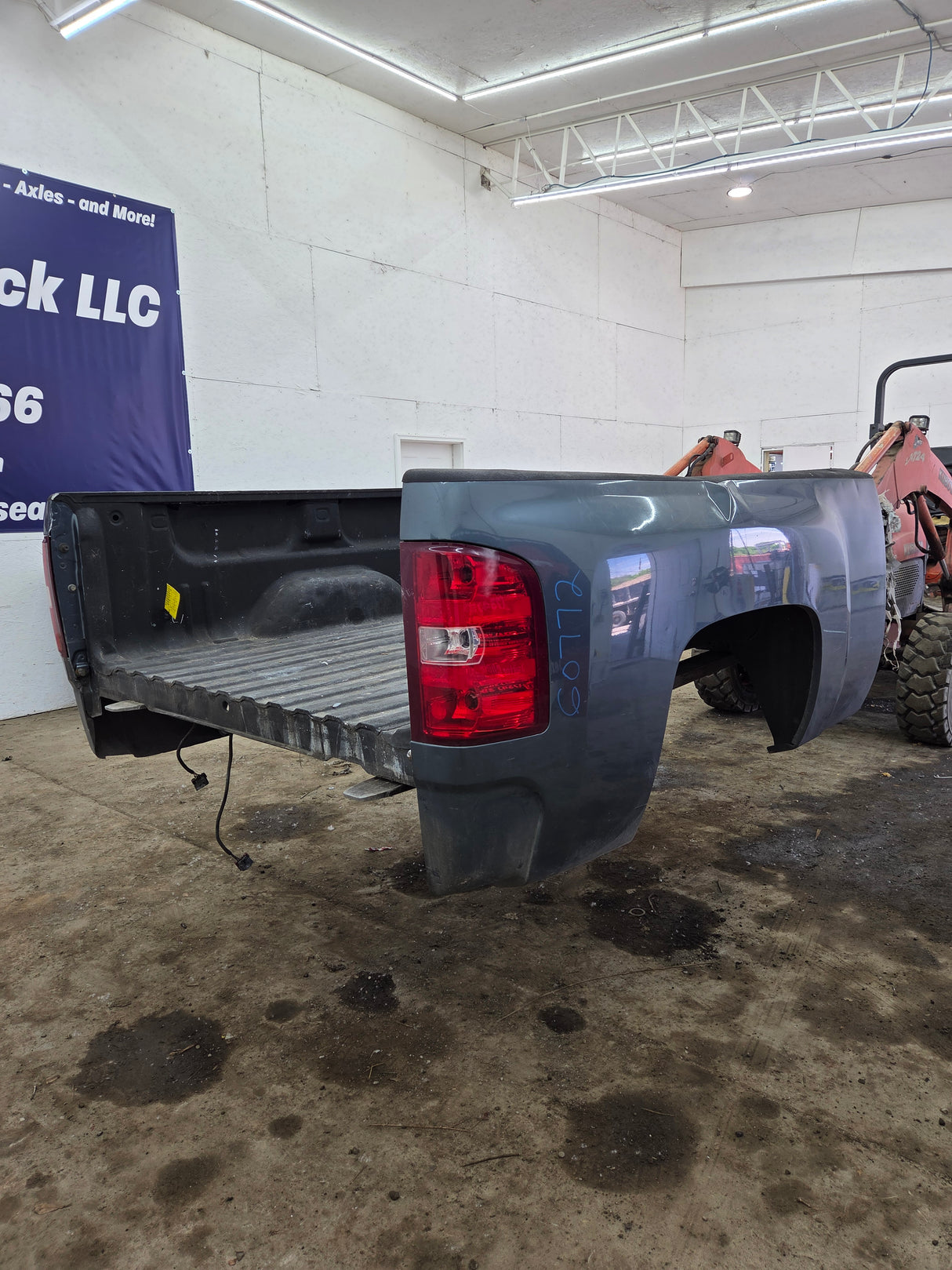 2007-2013 Chevrolet Silverado 1500 2500 3500 HD 6' 6" Short Truck