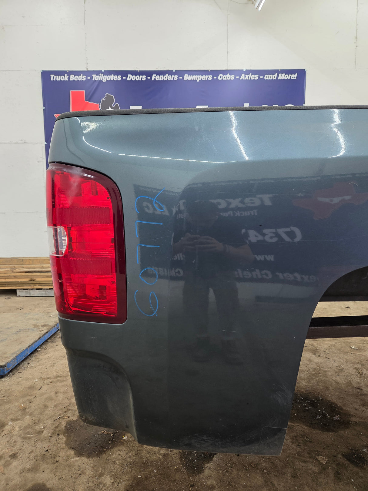 2007-2013 Chevrolet Silverado 1500 2500 3500 HD 6' 6" Short Truck