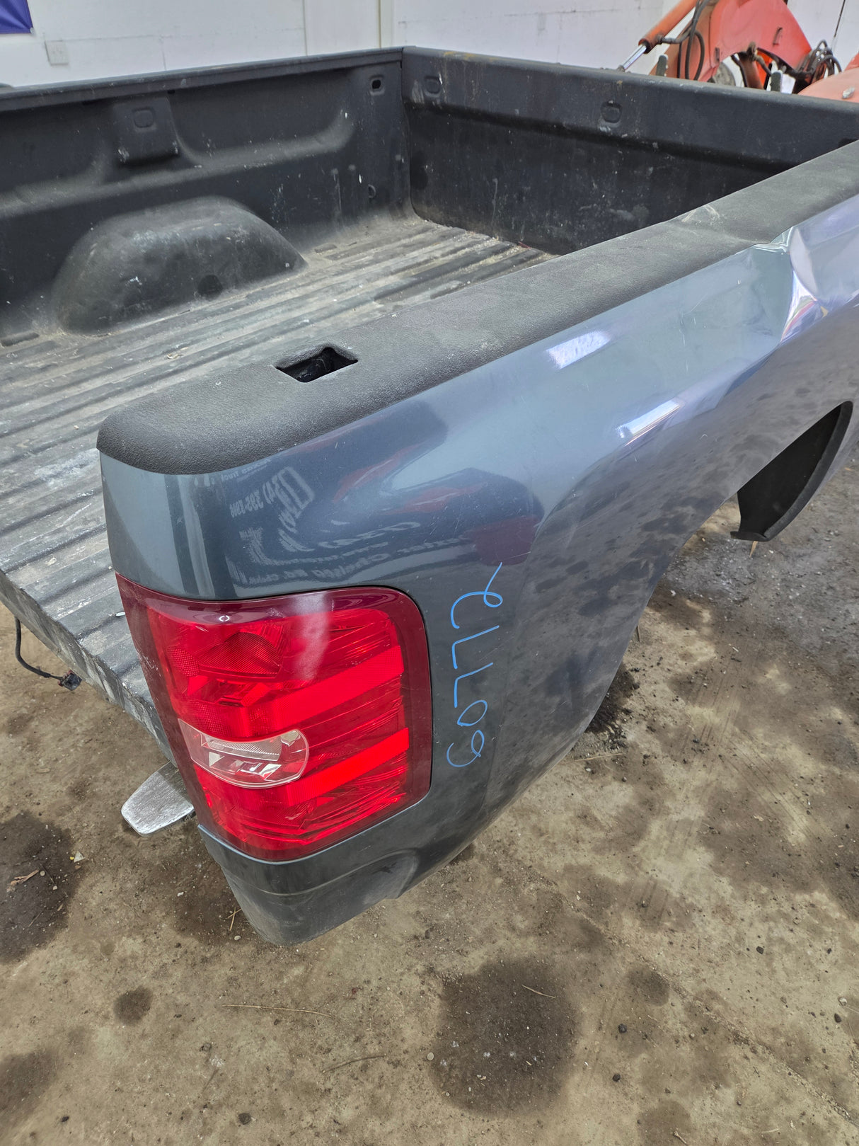 2007-2013 Chevrolet Silverado 1500 2500 3500 HD 6' 6" Short Truck