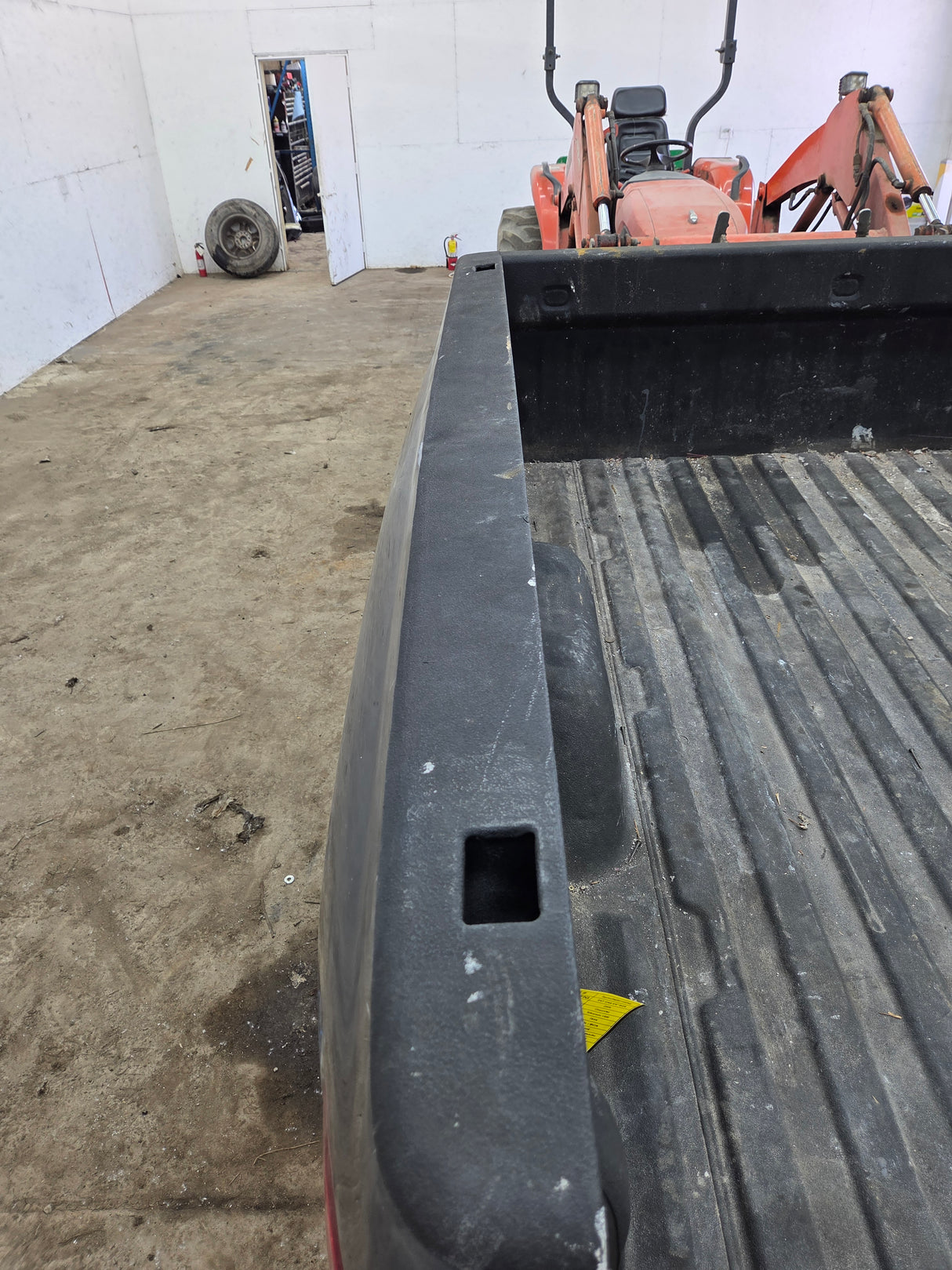 2007-2013 Chevrolet Silverado 1500 2500 3500 HD 6' 6" Short Truck