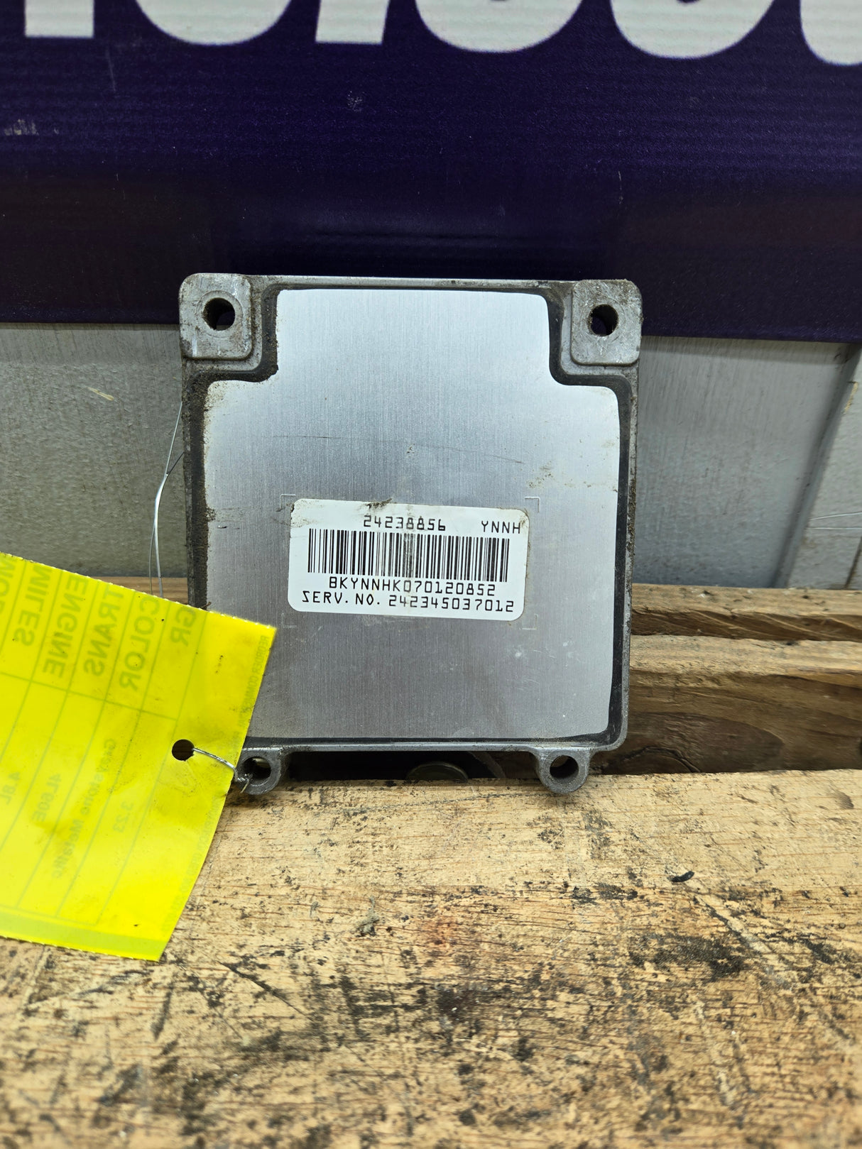 2007-2013 Chevrolet Silverado 1500 4.8L TCM Transmission Control Module - YNNH / 24238856