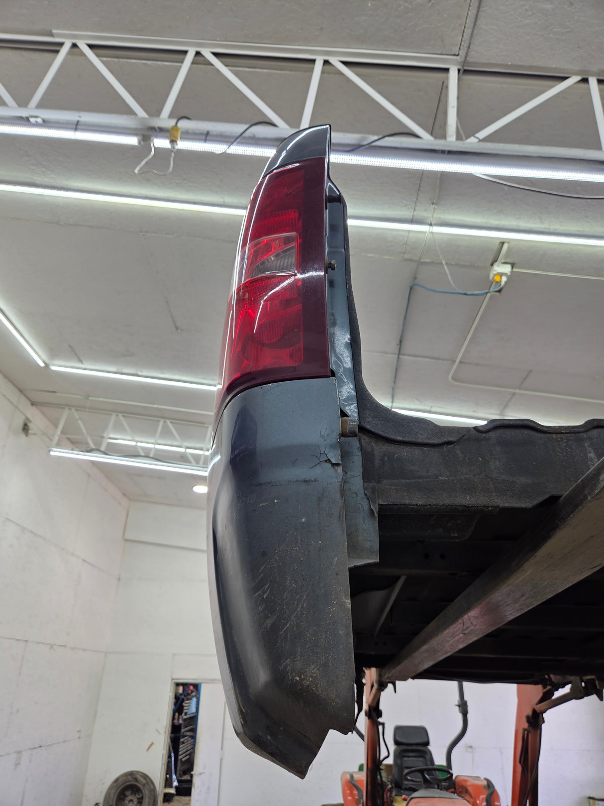 2007-2013 Chevrolet Silverado 1500 2500 3500 HD 6' 6" Short Truck