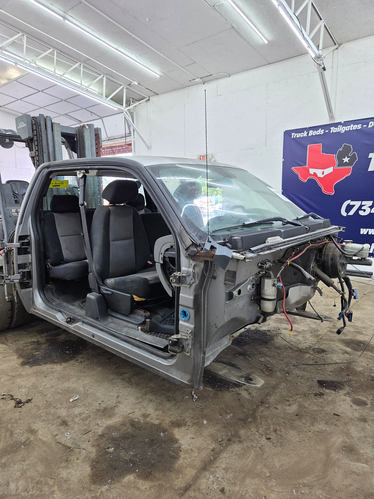 2007-2013 Chevrolet Silverado / GMC Sierra 1500 2500 3500 HD Extended Cab