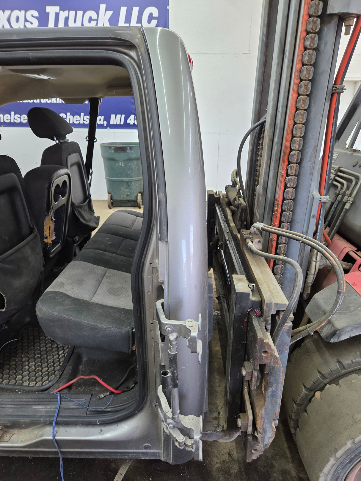 2007-2013 Chevrolet Silverado / GMC Sierra 1500 2500 3500 HD Extended Cab