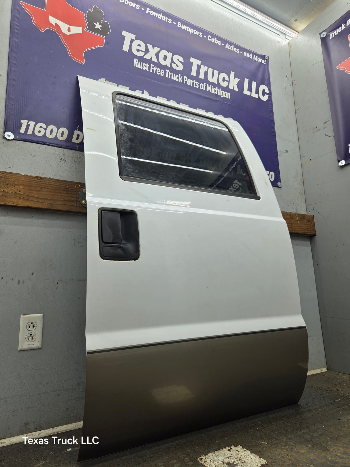 1999-2011 Ford Super Duty RH Passenger Side Rear Crew Cab Door F250 F350 F450 F550