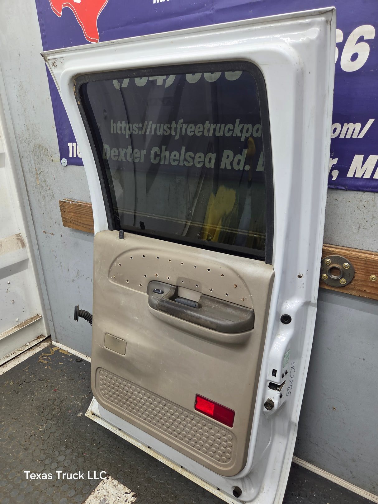 1999-2011 Ford Super Duty RH Passenger Side Rear Crew Cab Door F250 F350 F450 F550