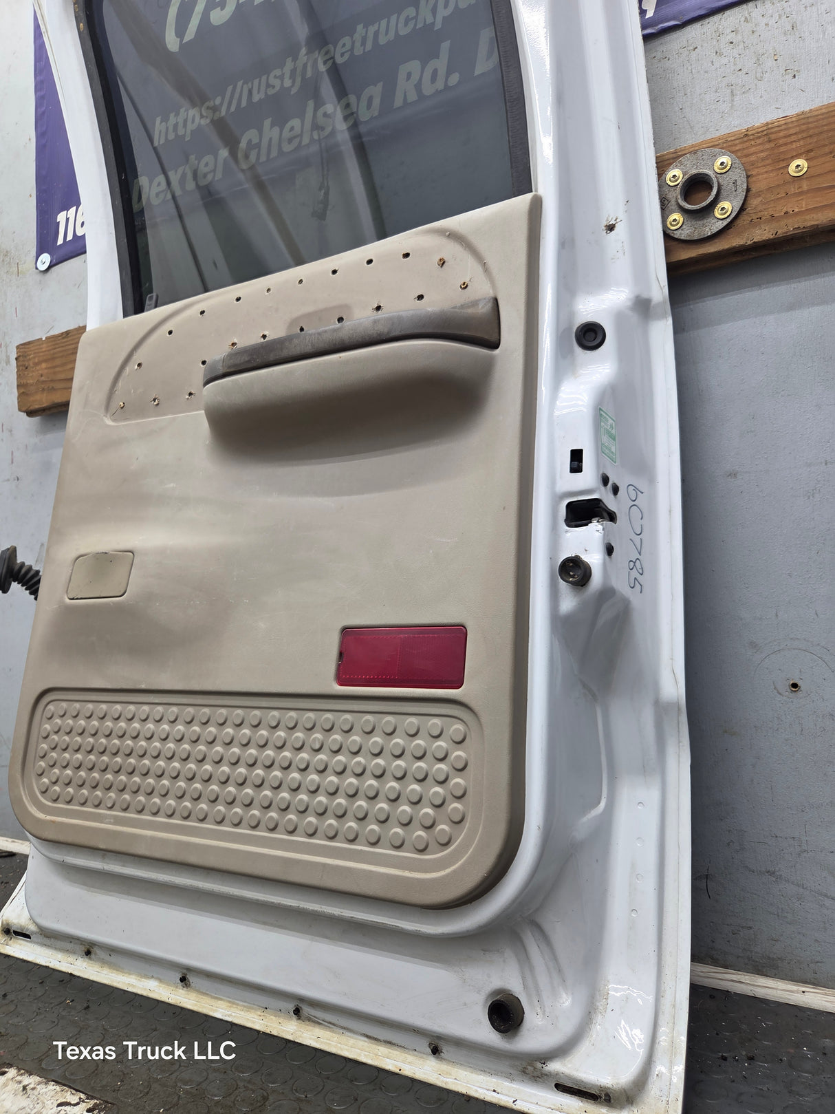 1999-2011 Ford Super Duty RH Passenger Side Rear Crew Cab Door F250 F350 F450 F550