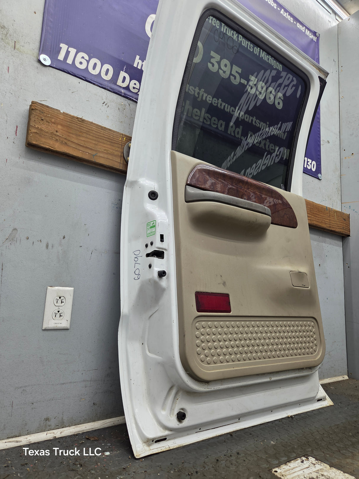 1999-2011 Ford Super Duty LH Driver Side Rear Crew Cab Door F250 F350 F450 F550