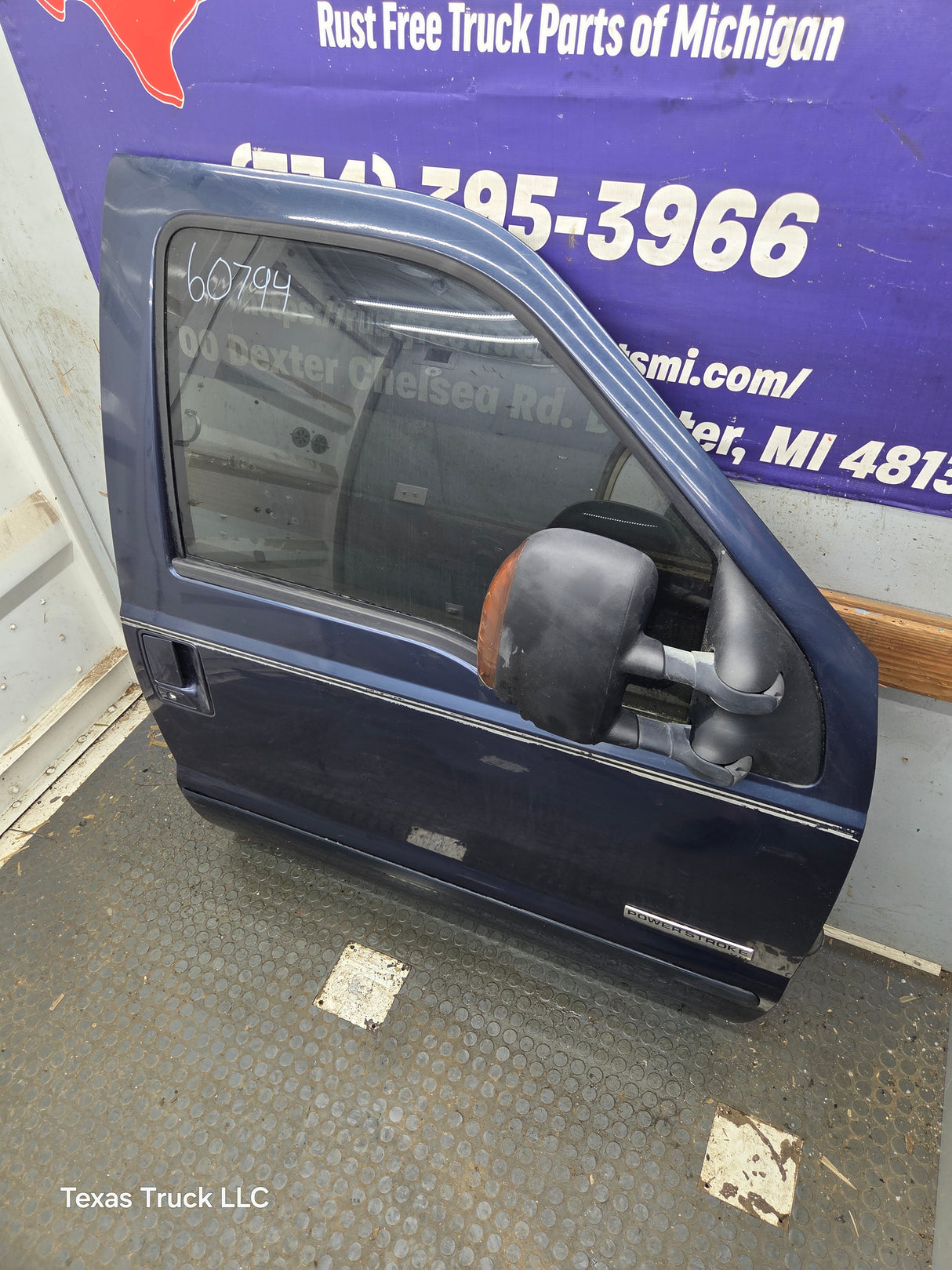 1999-2011 Ford Super Duty RH Passenger Side Front Door F250 F350 F450 F550