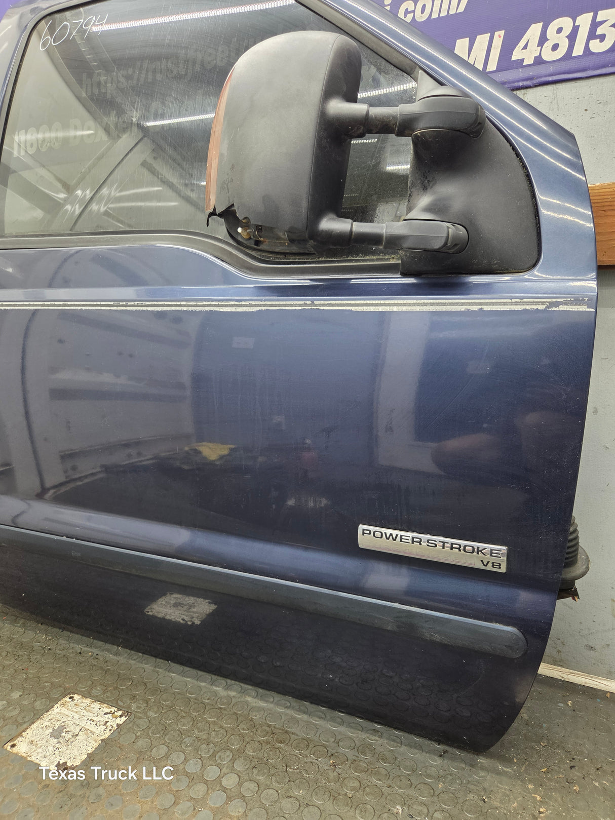 1999-2011 Ford Super Duty RH Passenger Side Front Door F250 F350 F450 F550