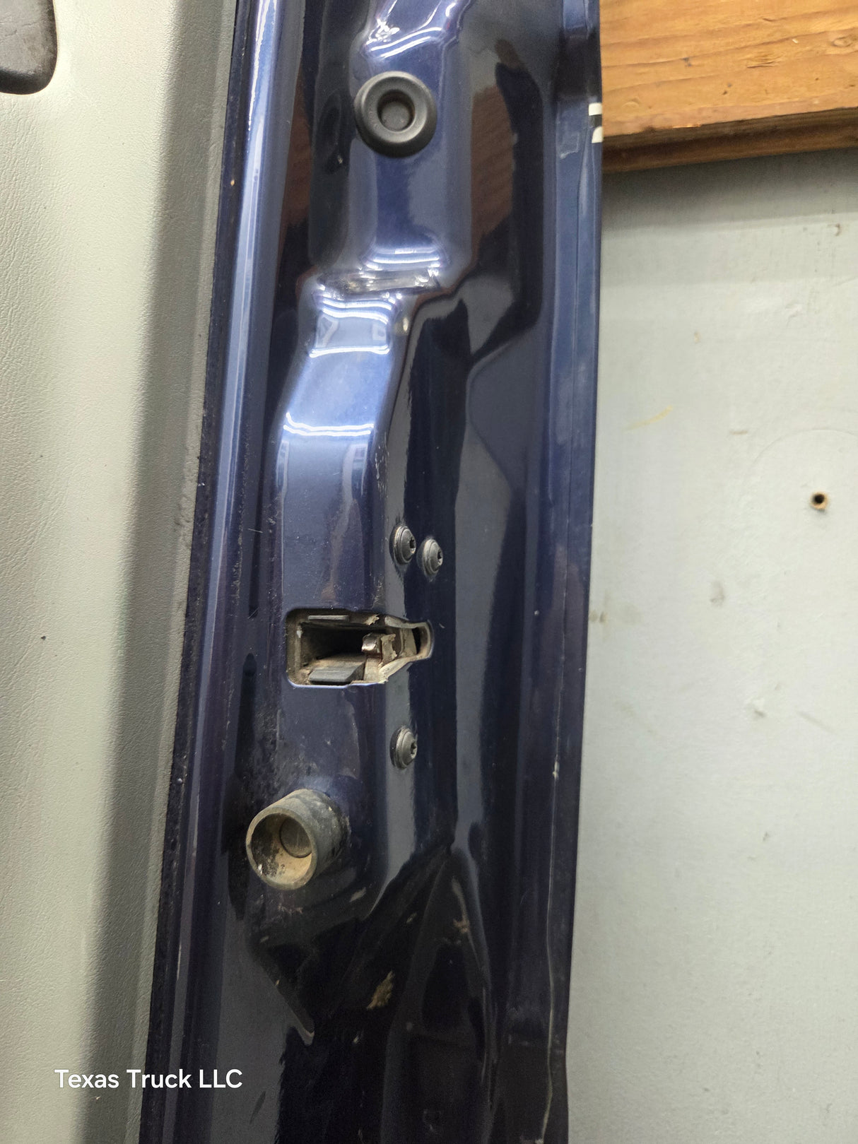 1999-2011 Ford Super Duty RH Passenger Side Front Door F250 F350 F450 F550