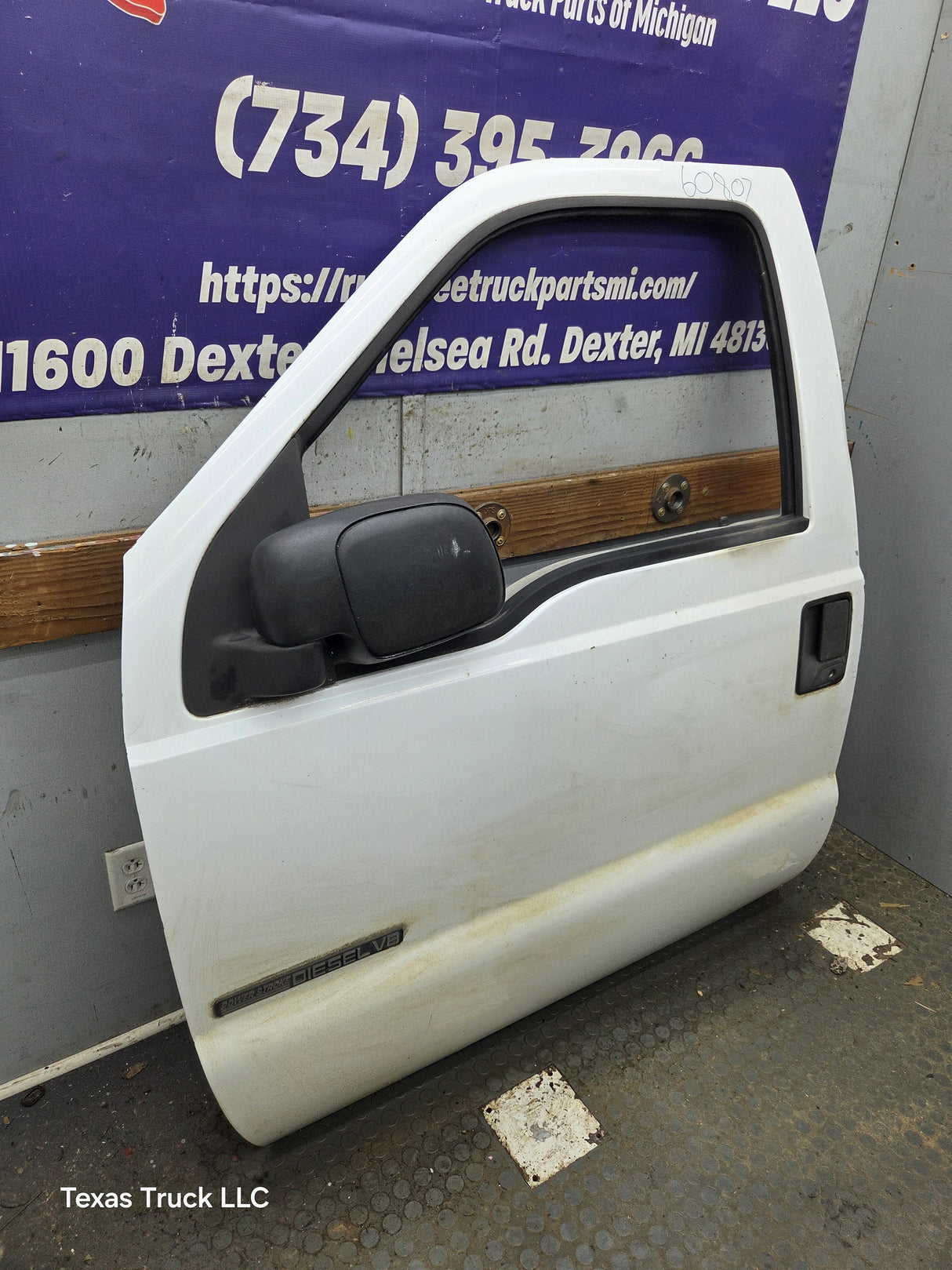 1999-2011 Ford Super Duty LH Driver Side Front Door F250 F350 F450 F550
