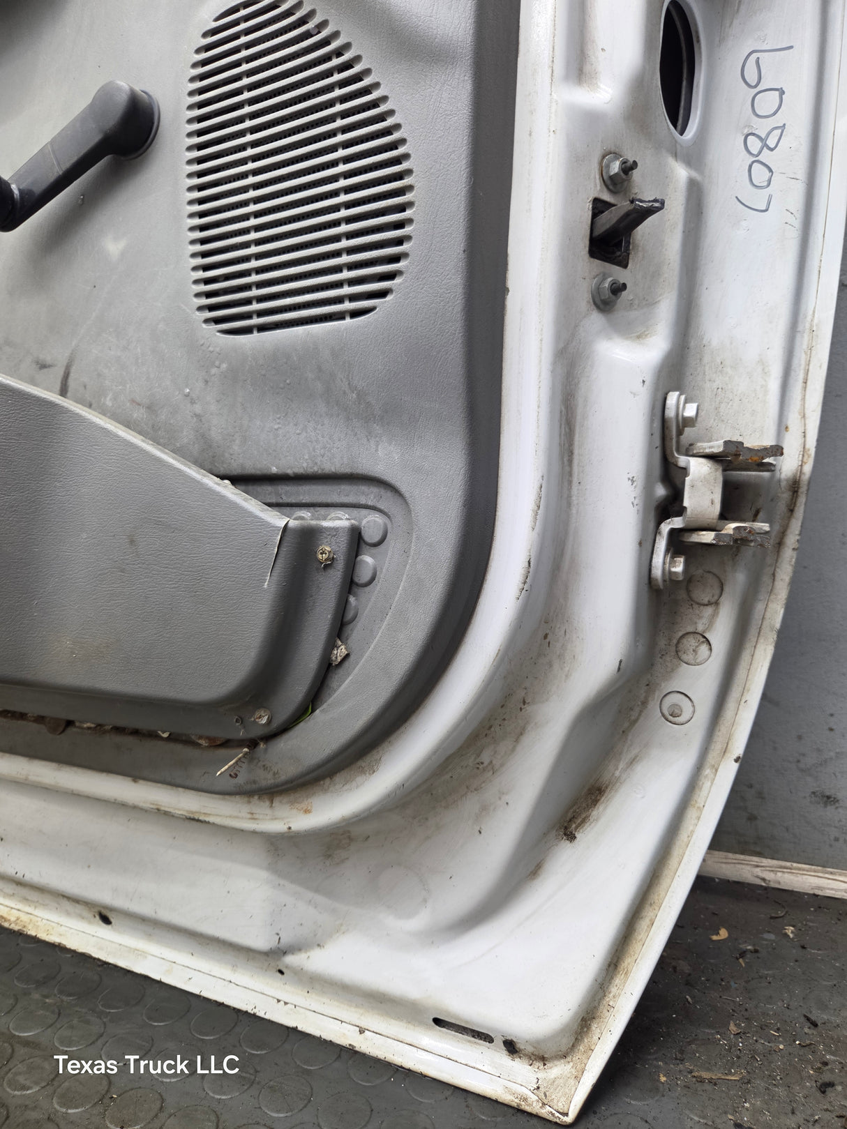 1999-2011 Ford Super Duty LH Driver Side Front Door F250 F350 F450 F550