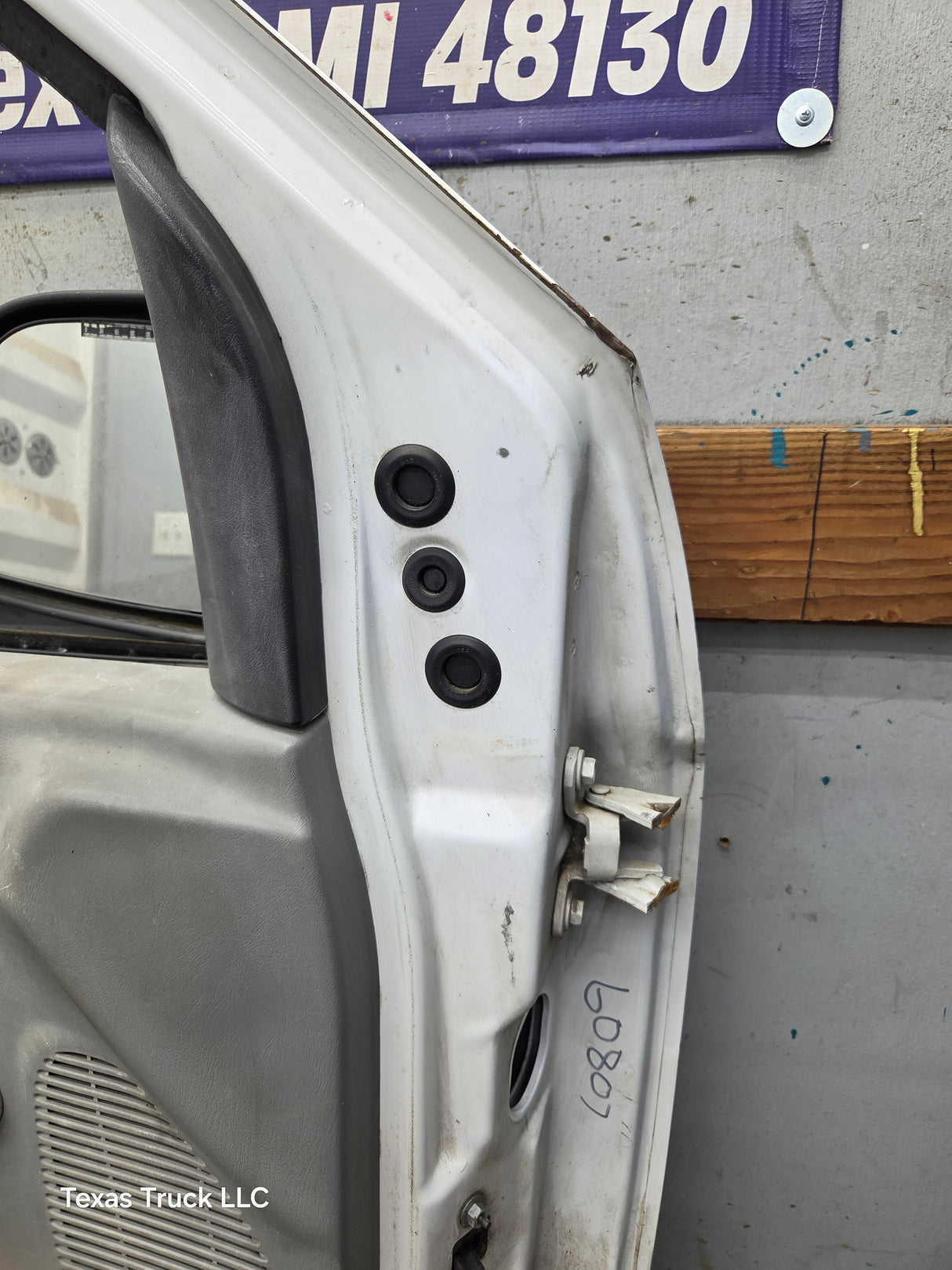 1999-2011 Ford Super Duty LH Driver Side Front Door F250 F350 F450 F550