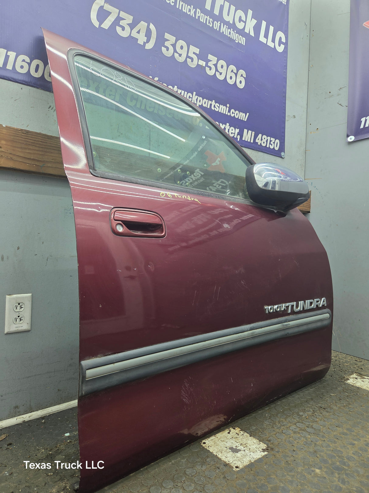 2000-2006 Toyota Tundra Front Right Hand Passenger Side 1st Gen Door