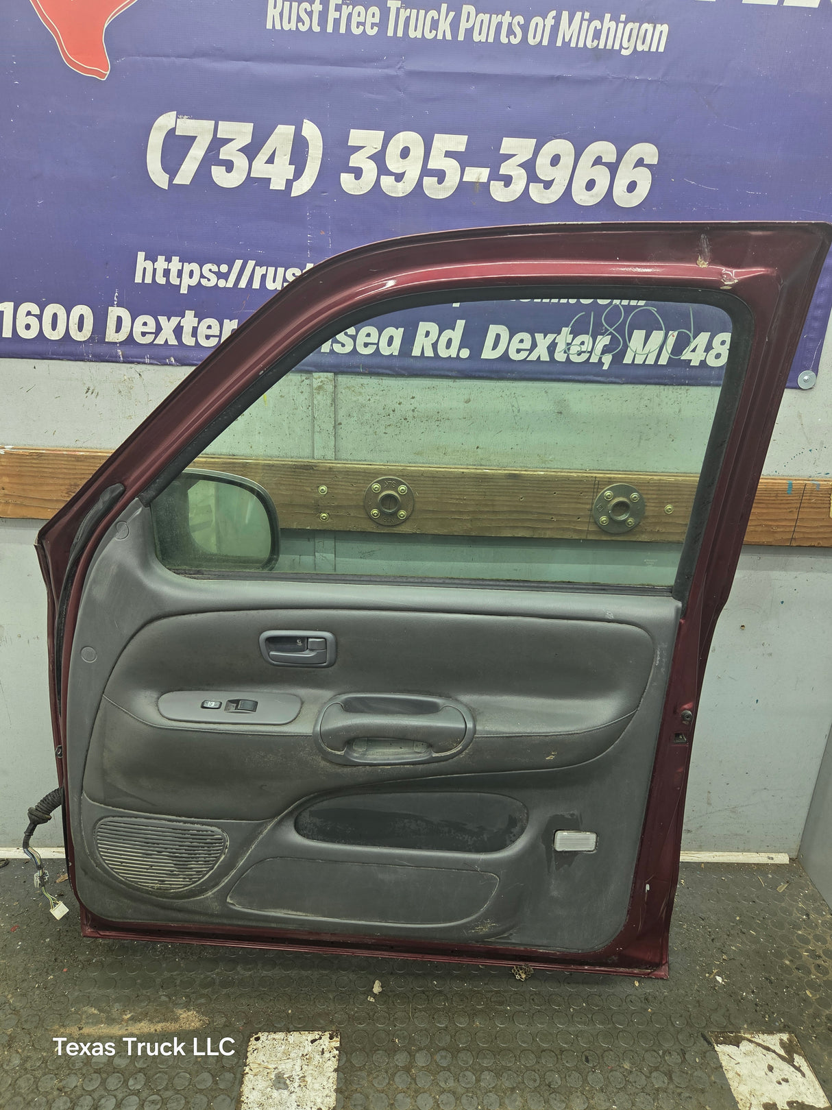2000-2006 Toyota Tundra Front Right Hand Passenger Side 1st Gen Door