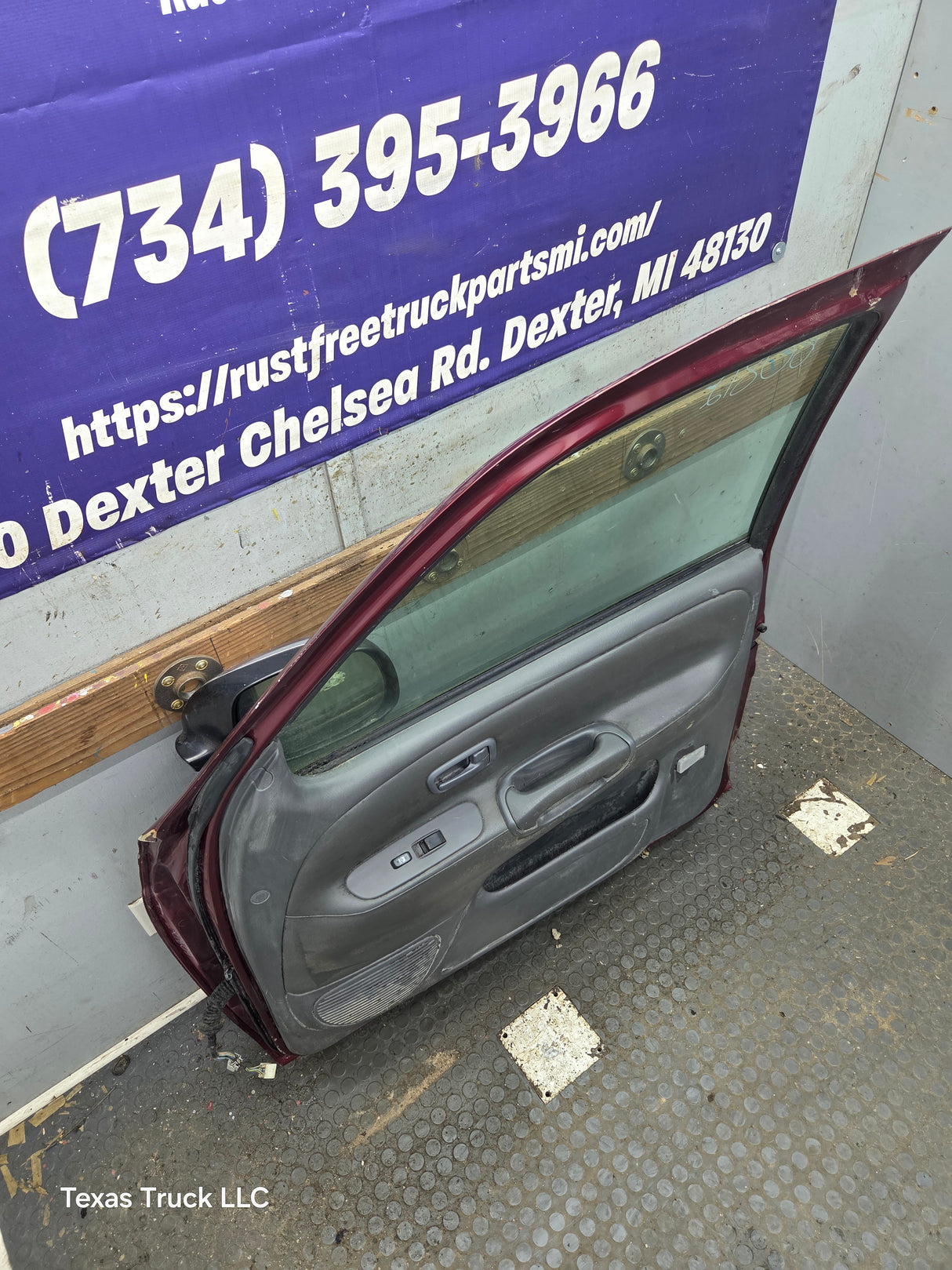 2000-2006 Toyota Tundra Front Right Hand Passenger Side 1st Gen Door