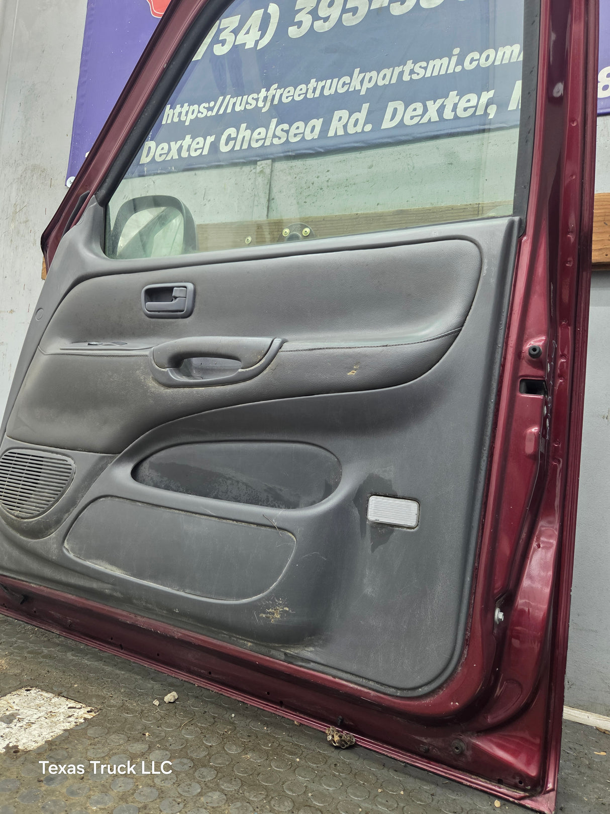 2000-2006 Toyota Tundra Front Right Hand Passenger Side 1st Gen Door