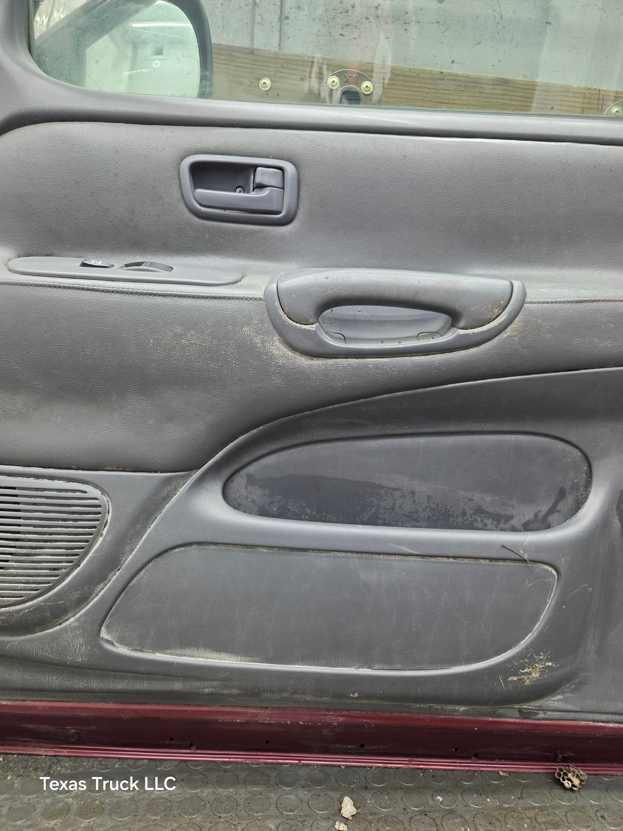 2000-2006 Toyota Tundra Front Right Hand Passenger Side 1st Gen Door