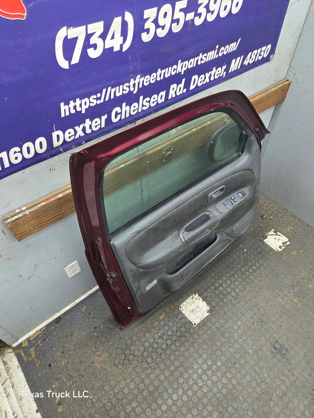 2000-2006 Toyota Tundra Front Left Hand Driver Side 1st Gen Door