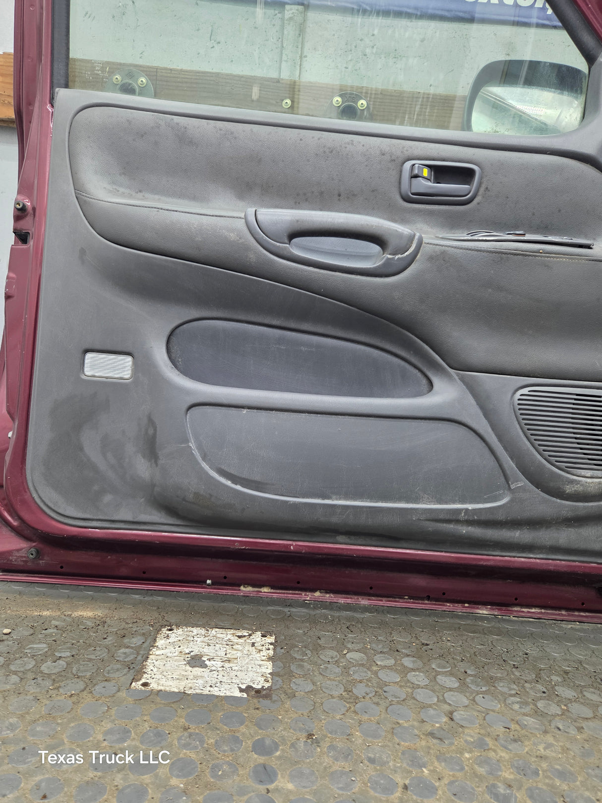 2000-2006 Toyota Tundra Front Left Hand Driver Side 1st Gen Door
