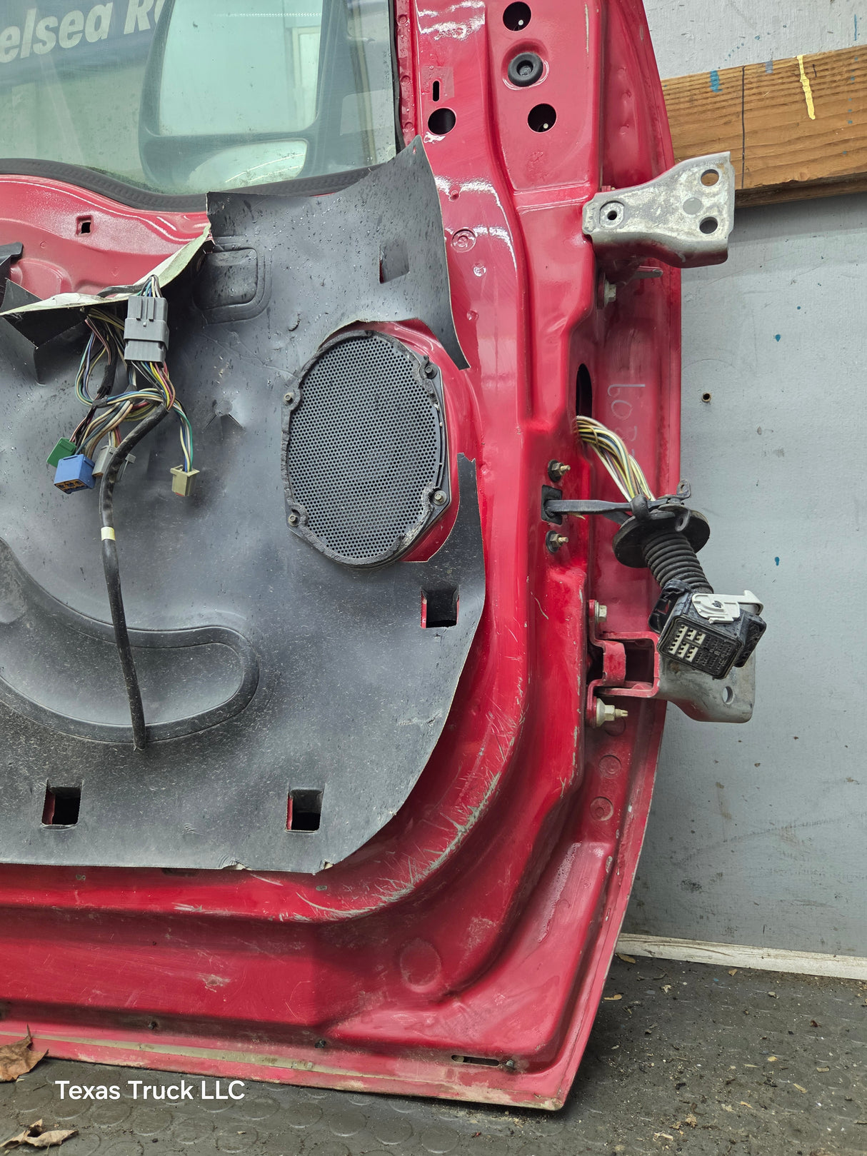 1999-2011 Ford Super Duty LH Driver Side Front Door F250 F350 F450 F550