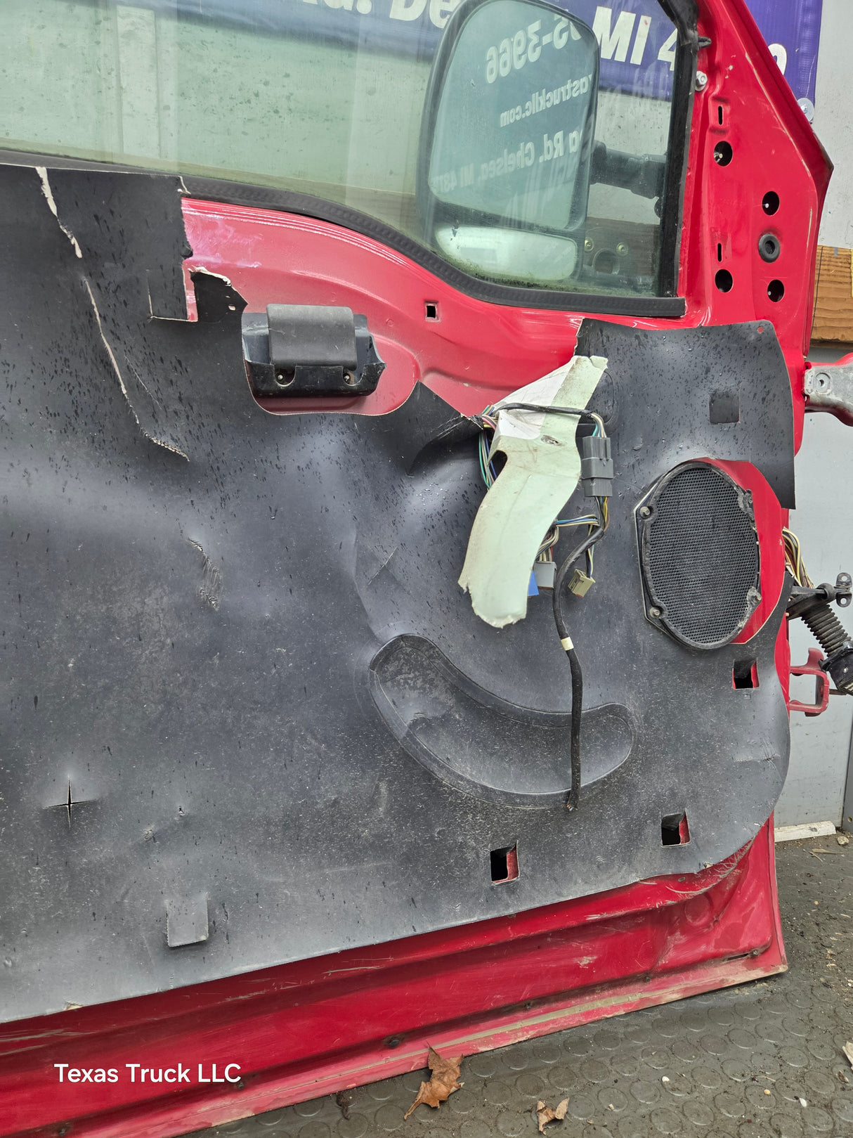 1999-2011 Ford Super Duty LH Driver Side Front Door F250 F350 F450 F550