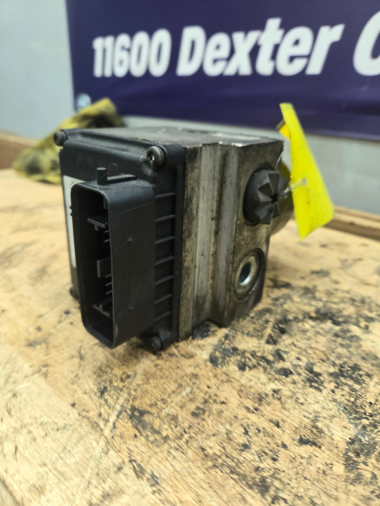 2007-2010 Chevrolet Silverado 2500 3500 6.6L ABS Pump Module - 25802683