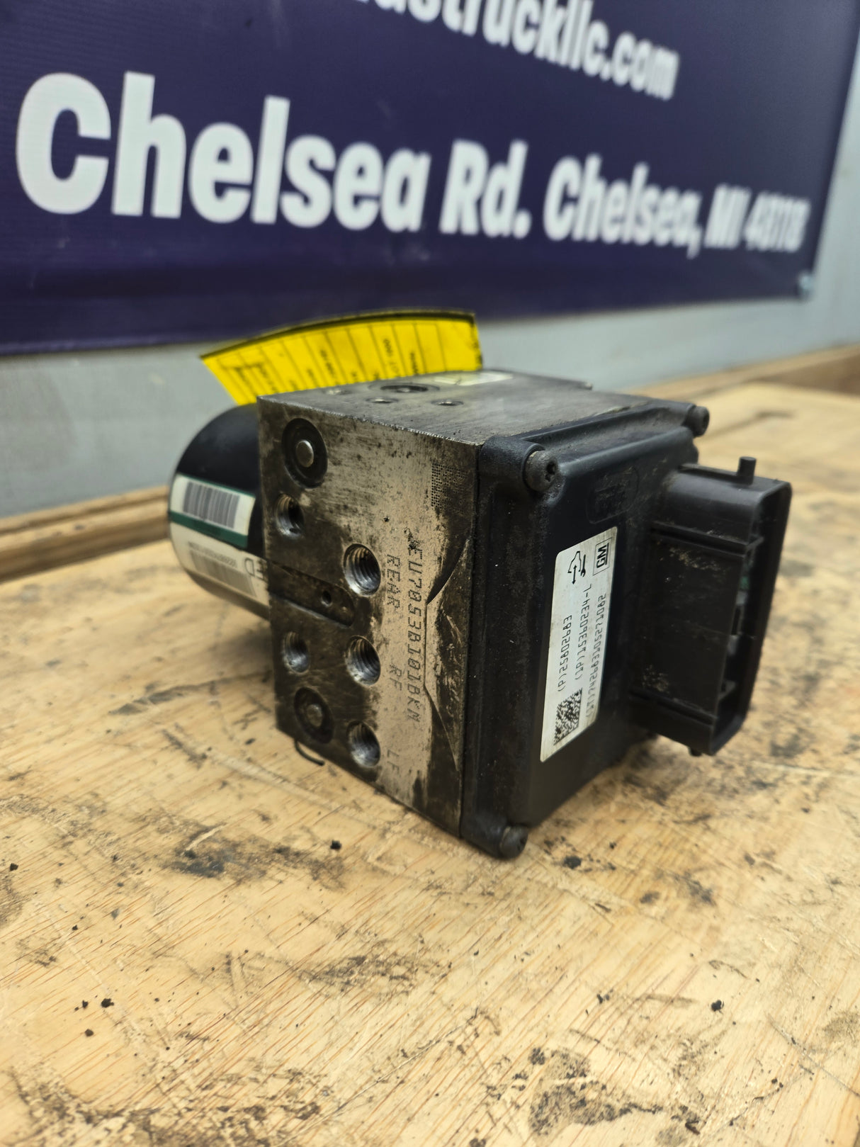 2007-2010 Chevrolet Silverado 2500 3500 6.6L ABS Pump Module - 25802683