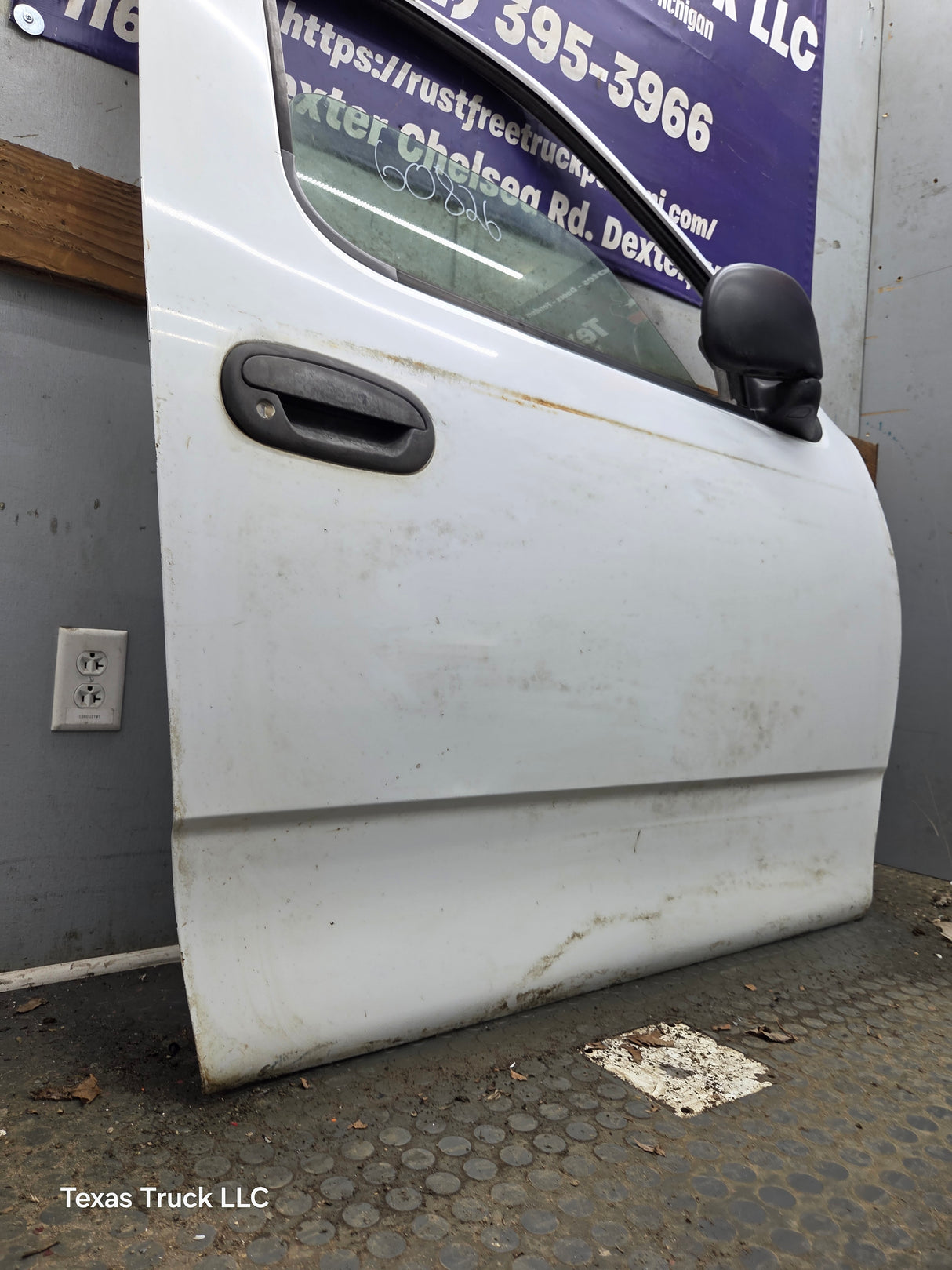 1997-2003 Ford F150 Extended / Regular Cab Passenger Side RH Front Door