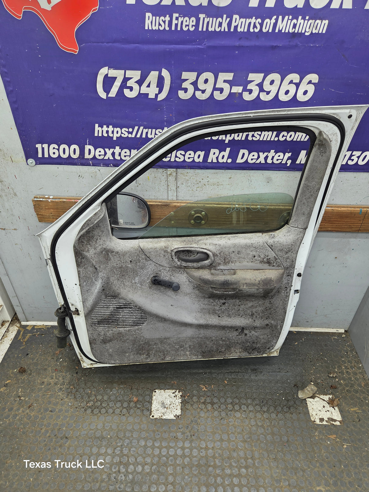 1997-2003 Ford F150 Extended / Regular Cab Passenger Side RH Front Door