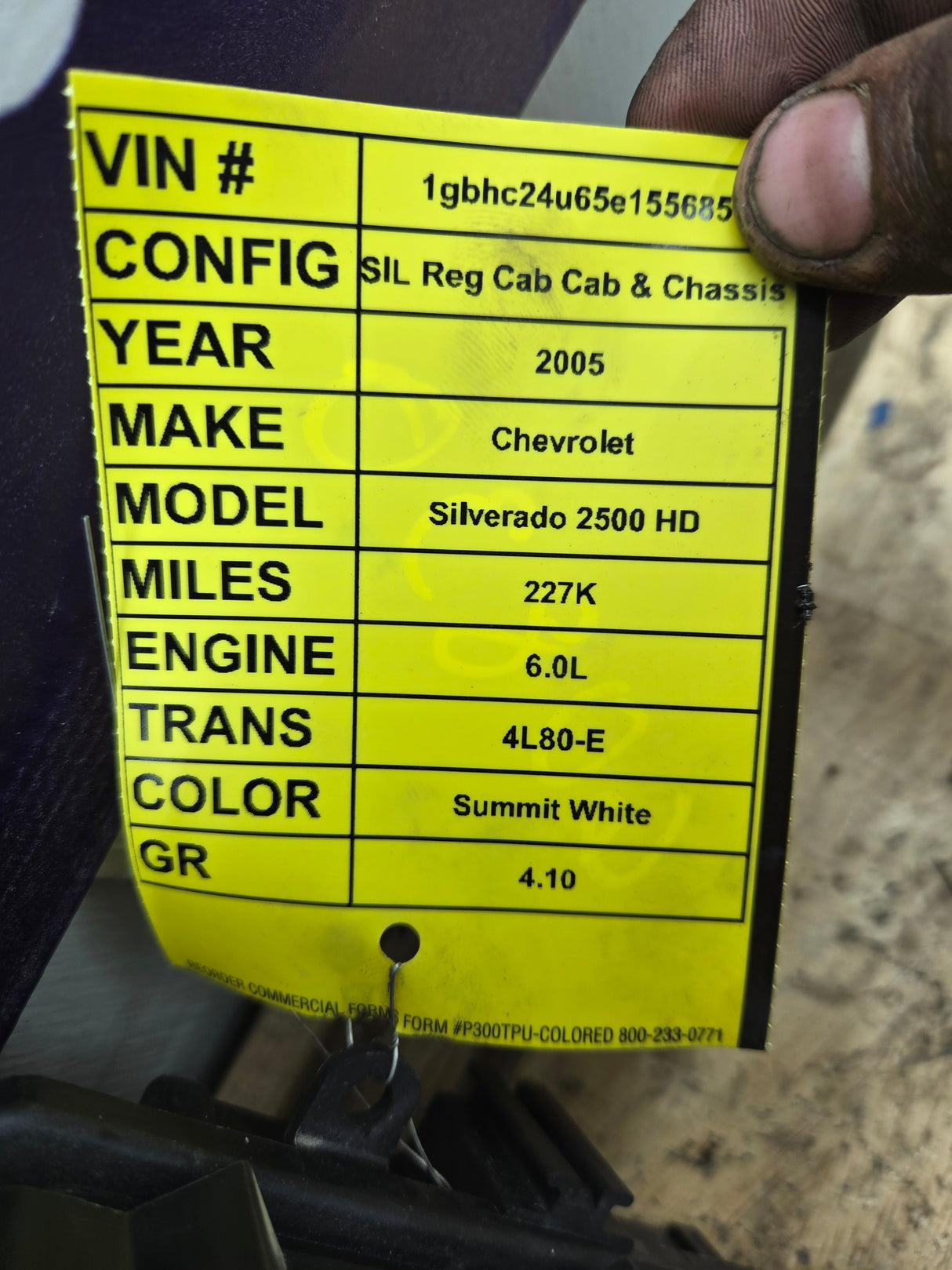 2003-2005 Chevrolet Silverado / GMC Sierra 1500 250 3500 Engine Bay Fuse Box