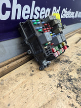 2003-2005 Chevrolet Silverado / GMC Sierra 1500 250 3500 Engine Bay Fuse Box