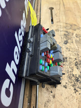 2003-2005 Chevrolet Silverado / GMC Sierra 1500 250 3500 Engine Bay Fuse Box