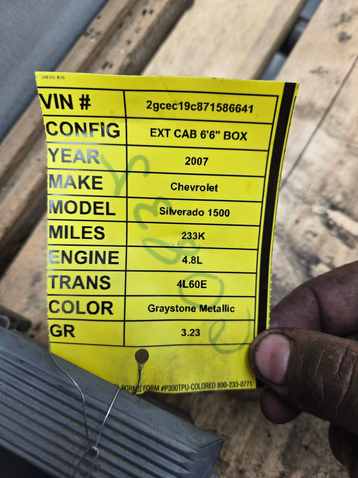2007-2009 Chevrolet Silverado / GMC Sierra 1500 2500 3500 Engine Bay Fuse Box