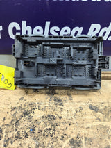 2007-2009 Chevrolet Silverado / GMC Sierra 1500 2500 3500 Engine Bay Fuse Box