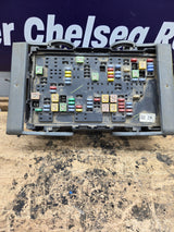 2007-2009 Chevrolet Silverado / GMC Sierra 1500 2500 3500 Engine Bay Fuse Box