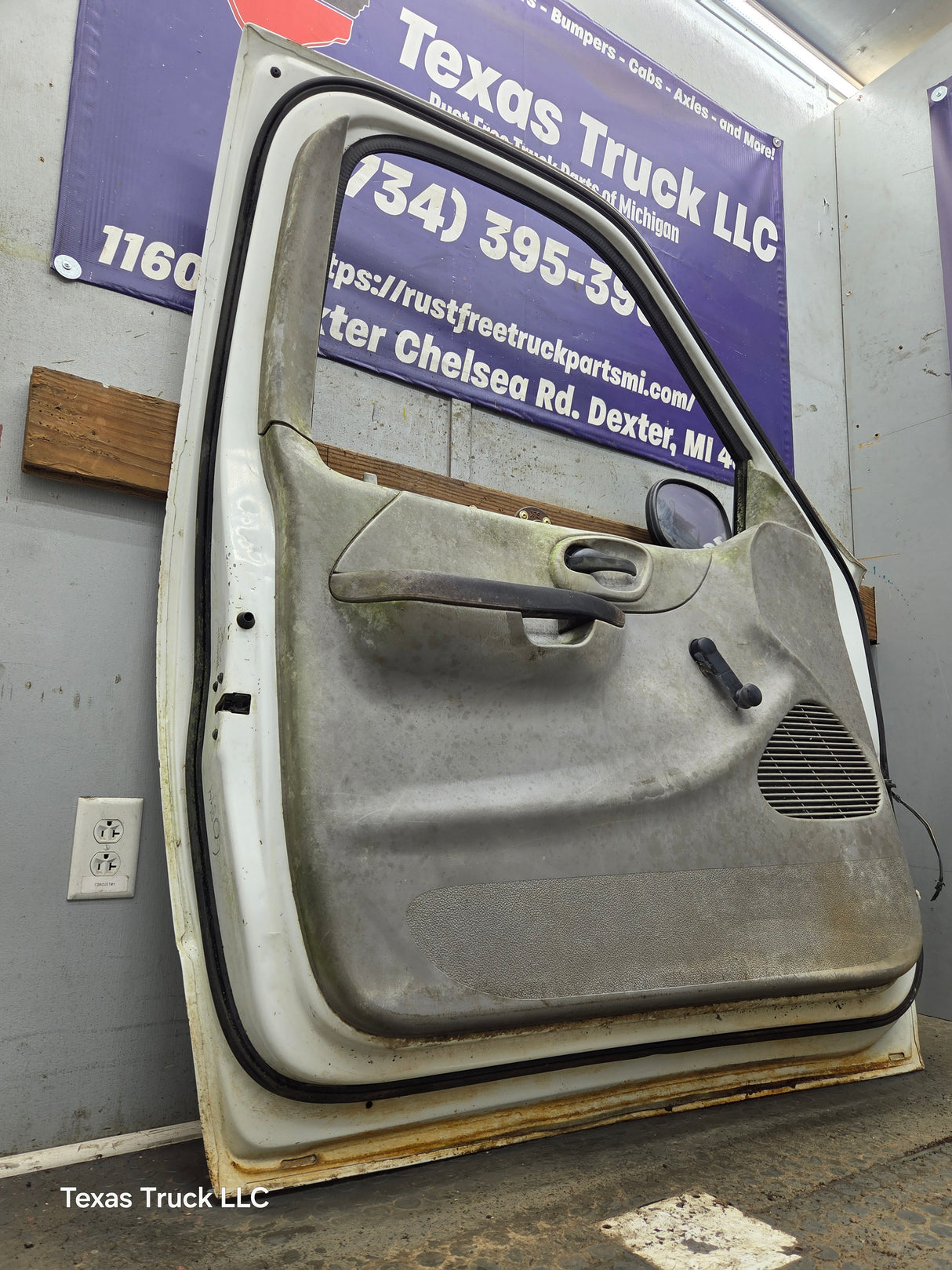 1997-2003 Ford F150 Extended / Regular Cab Driver Side LH Front Door