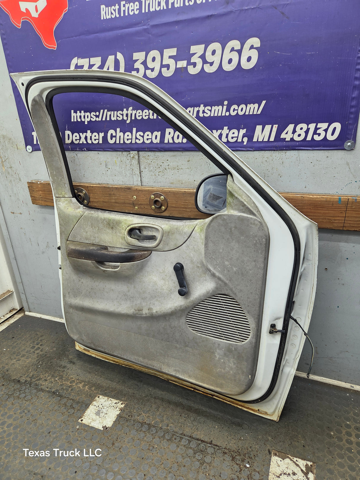 1997-2003 Ford F150 Extended / Regular Cab Driver Side LH Front Door