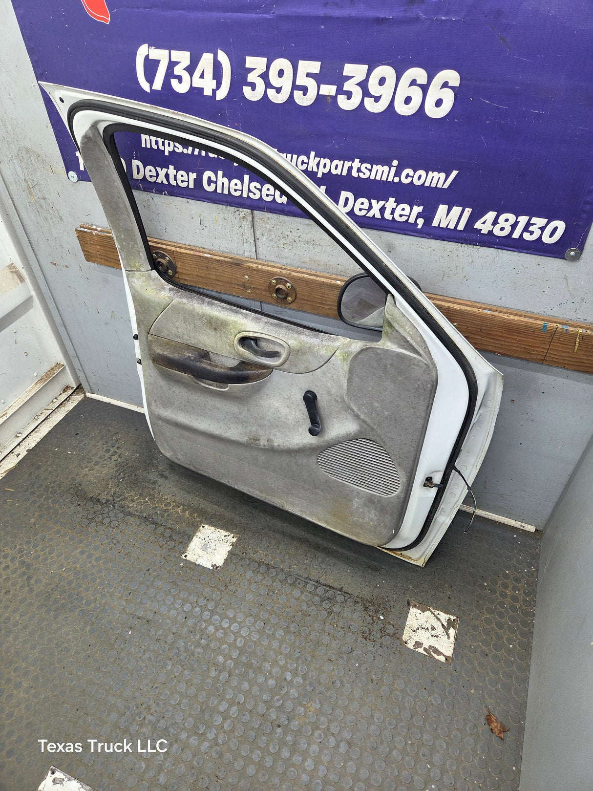 1997-2003 Ford F150 Extended / Regular Cab Driver Side LH Front Door