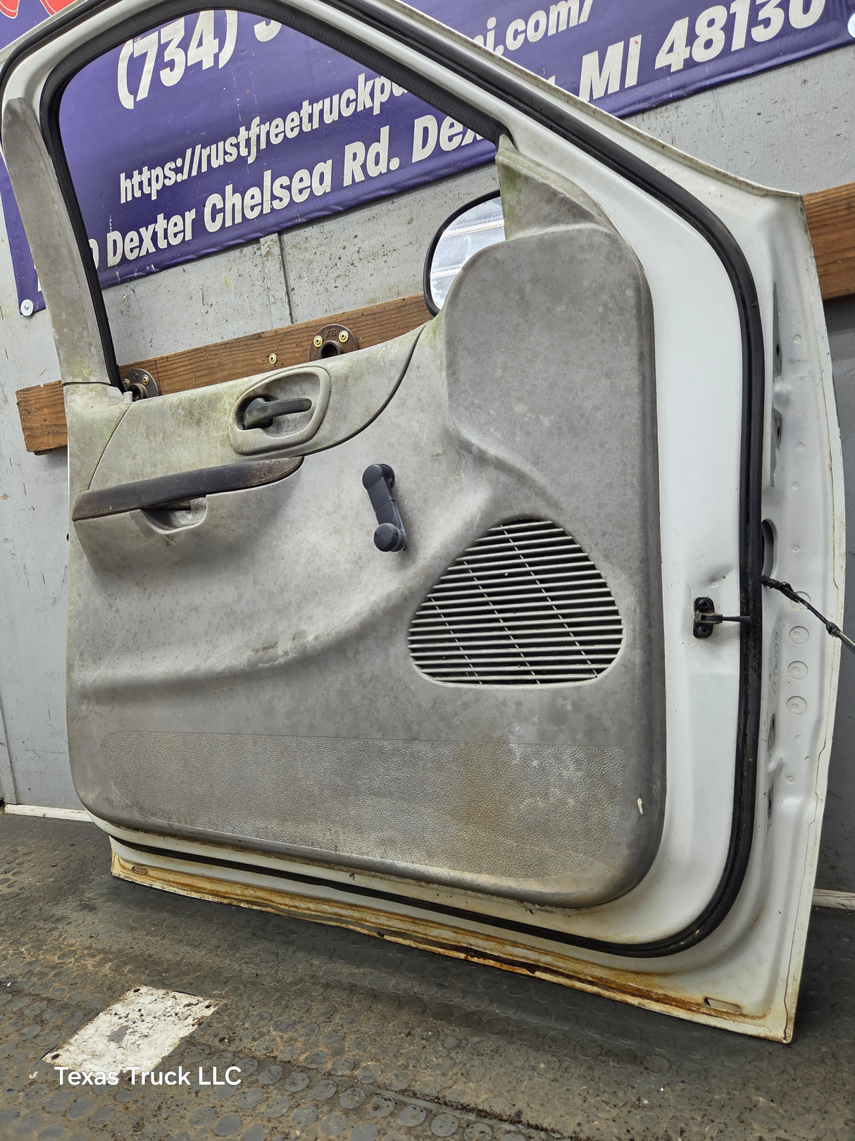 1997-2003 Ford F150 Extended / Regular Cab Driver Side LH Front Door