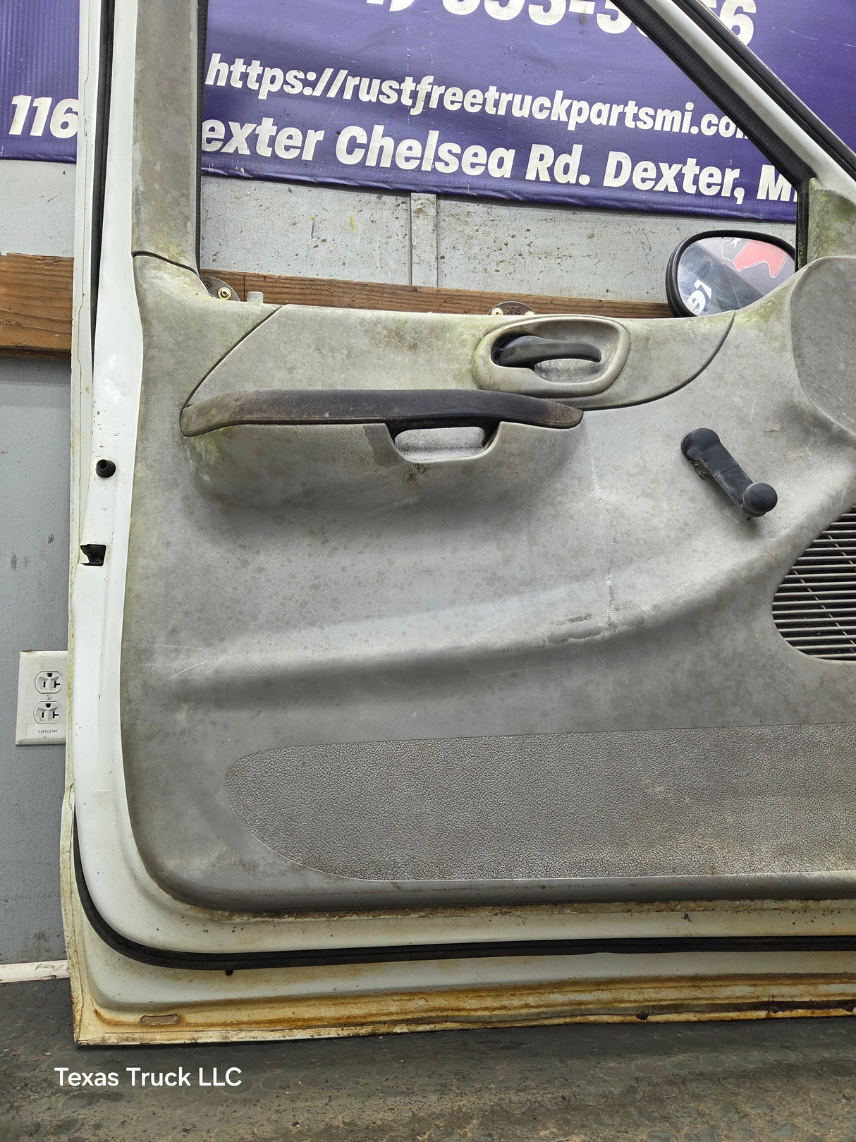 1997-2003 Ford F150 Extended / Regular Cab Driver Side LH Front Door